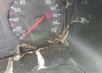 Volkswagen Transporter 2,5 TDI 65 kW nafta manuál 65 kw - 15