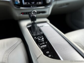 Volvo S90 D5 2.0 Inscription A/T AWD, 173kW, Najazd 156317km - 15