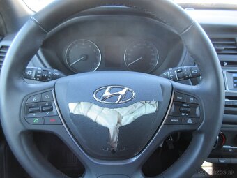 Hyundai i20 - 15