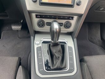 Volkswagen Passat B8 variant 2,0 tdi 110kw DSG 8/2015 - 15