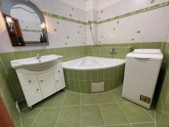 PRENÁJOM: 2-izbový byt s balkónom 55m2 na 2.poschodí - 15