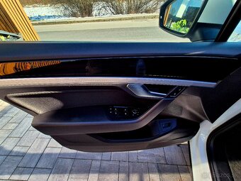 VW TOUAREG rok.2021 /3.0 V6 TDI /170 KW /4x4 -aut / DPH - 15