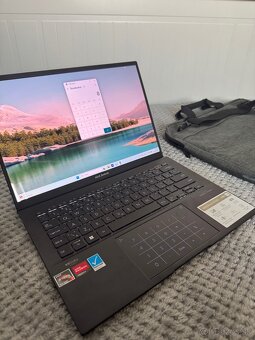 ASUS Zenbook 14 OLED UM3402YA, perfektný stav, s obalom - 15