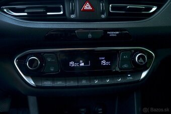 HYUNDAI I30 1.5 2022 - 15