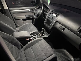 VW Touran 2.0 TDi, 103 kW, - 15