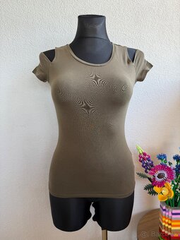 18 tričiek za 15€ - 15