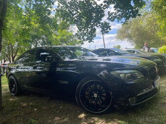 BMW F01 740d - 15