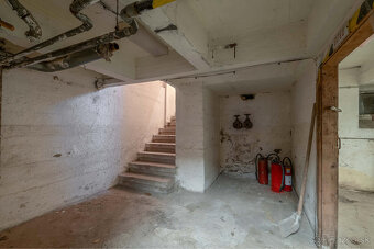 Administratívna budova a hala v priemyslenej časti | Rampová - 15