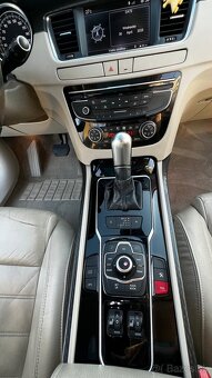 Peugeot 508 SW 2.0 HDi 120kW 2011 - 15