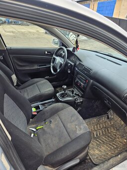 Volkswagen Passat r.v. 2000 1.6 benzínové 75kw - 15