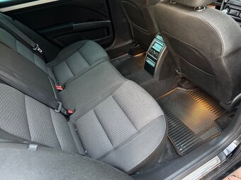 Skoda superb combi 2.0 tdi 103kw 2011 - 15