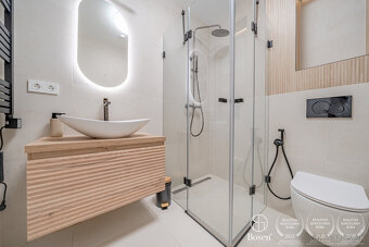 Bosen Realicity / Prenájom 5 izbový Rodinný dom Wolfsthal/ R - 15