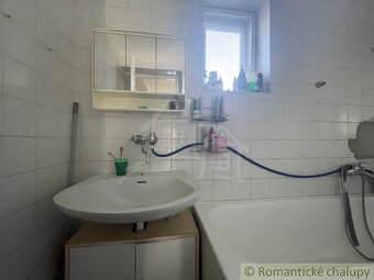 ZNÍŽENÁ CENA Štvorizbový rodinný dom s 10 árovým pozemkom - 15