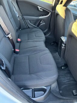 Volvo V40 D2 2.0L 120k Momentum 2017 - 15