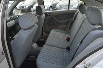 ŠKODA OCTAVIA 1,9TDI 66kW GLX 193483km klíma - 15