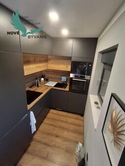 Exkluzívne zariadená novostavba domu s výhľadom na more v Ch - 15