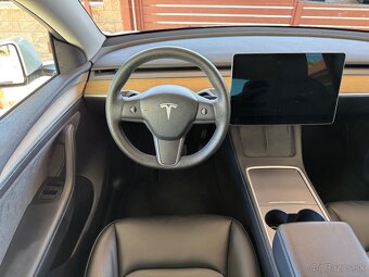 ° Tesla Model Y ° Dual motor (4x4) ° LR ° 2022 ° SK špz - 15