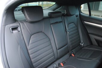 Alfa Romeo Stelvio 2.2 JTD 210k Veloce AWD⭐ A/T⭐ - 15