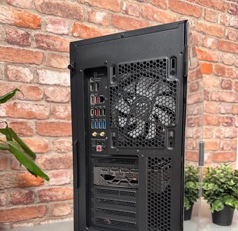 Ryzen 7 7800X3D\64GB\RTX 5070Ti\SSD\1000W Zdroj - 15