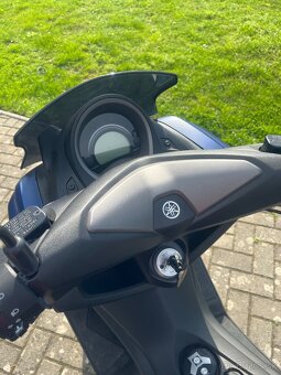 Yamaha NMAX 125 - 15