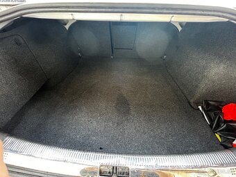 Volkswagen Passat B5.5 V5 125kw, 2.3L - 15