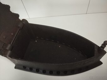 Atypická sběratelská žehlička DRAK s hvězdou - 15