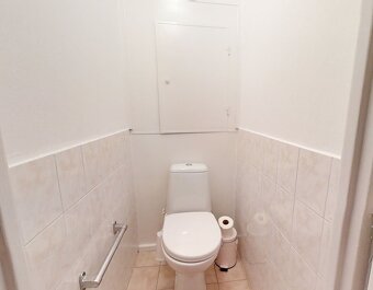Príjemný 1i. byt 38m, loggia, pivnica, Karloveská ul., 4/7p. - 15