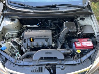 Kia Ceed 1.4 66kw ČR klima serviska - 15