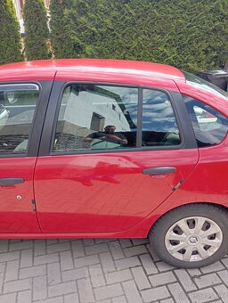 Predám diely na Renault Thalia 1.2 55kw rok výroby 2011 - 15