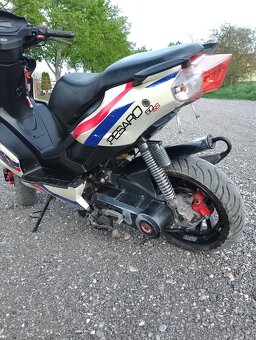 Skúter 50cc - 15