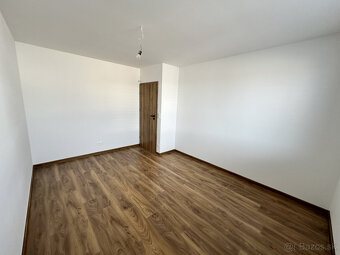 Na predaj moderný 4-izbový rodinný dom s tepelným čerpadlom  - 15