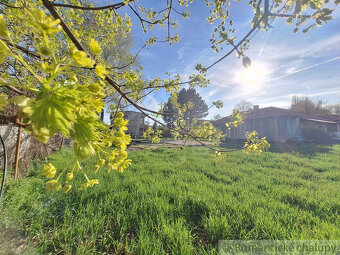 Stavebný pozemok v kľudnej časti podunajskej obce Kravany - 15