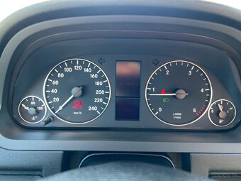 Mercedes-Benz A180CDI 2.0 diesel, 80kW, MT/6, rok:10.2008. - 15