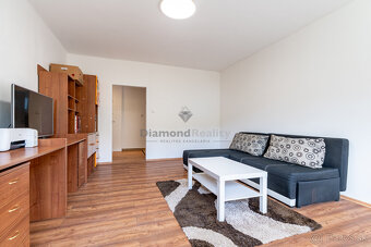 REZERVOVANÝ 3 IZBOVÝ BYT S TERASOU, PARKOVANÍM A ZÁHRADOU - 15