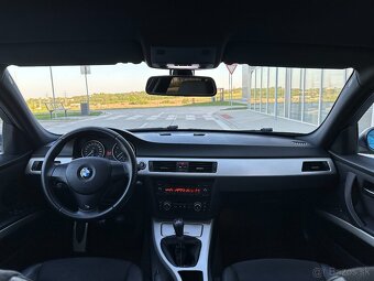 BMW 325i 6-Valec MT6 - 15