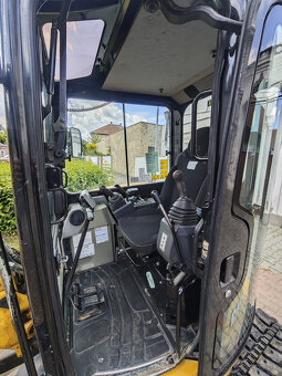 Pásový bagr Minibagr Caterpillar CAT 304 E 305E r.v2015 - 15