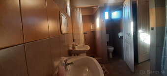 Krásna príroda, pokojný život, dom v obci Pere, Maďarsko - 15