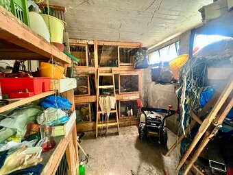 Záhrada s chatkou 714 m² - 15