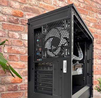 Ryzen 9 9950X3D\96GB\RTX 4070Ti\SSD\1000W Zdroj - 15
