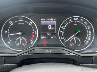 Škoda Superb Combi 2.0 TDI Style DSG - TOP stav - 15