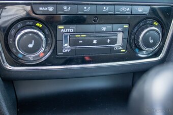 Škoda Superb Combi 2,0 TDI-125 kw Elegance 4X4 - 15