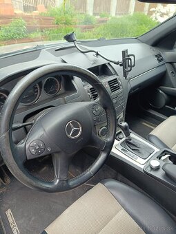 Mercedes C220 CDI Combi (Zadretý motor) - 15