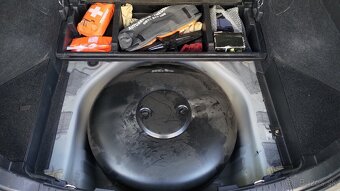Toyota Auris Hybrid LPG Touring Sports Active Comfort - 15