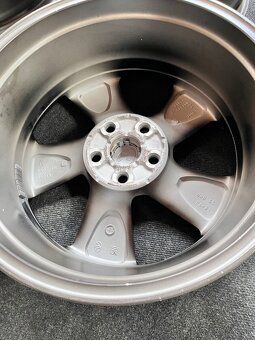 5x114,3 R18 Originál ALU Toyota RAV4 5.Gen.- černé - senzor - 15
