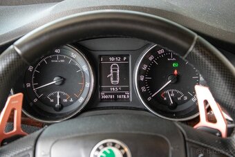 Škoda Superb Combi 3.6 FSI V6 4x4 Elegance DSG - 15