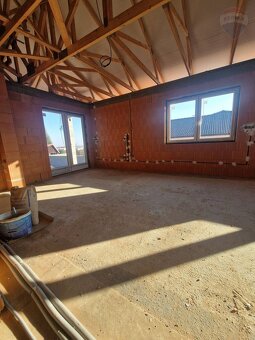 REZERVOVANEPredaj 4 izbový bungalov s garážou Nitra - Zob - 15