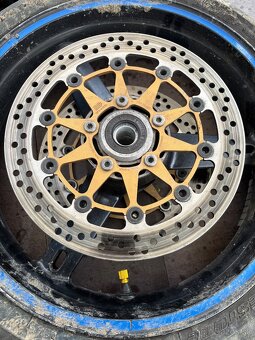 Gsxr 600 k5 diely - 15