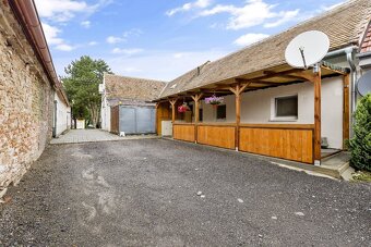 NA PREDAJ 2-IZBOVÝ BYT S VEĽKOU TERASOU V OBCI MALÉ LEVÁRE - 15