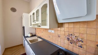 CENTRUM MESTA - HLAVNÁ ULICA, LUXUSNÝ, ZARIADENÝ 3 IZBOVÝ BY - 15