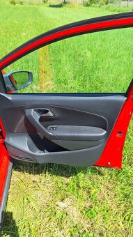 Volkswagen Polo 1.6 TDI 90k CROSS 7 - DSG - 15
